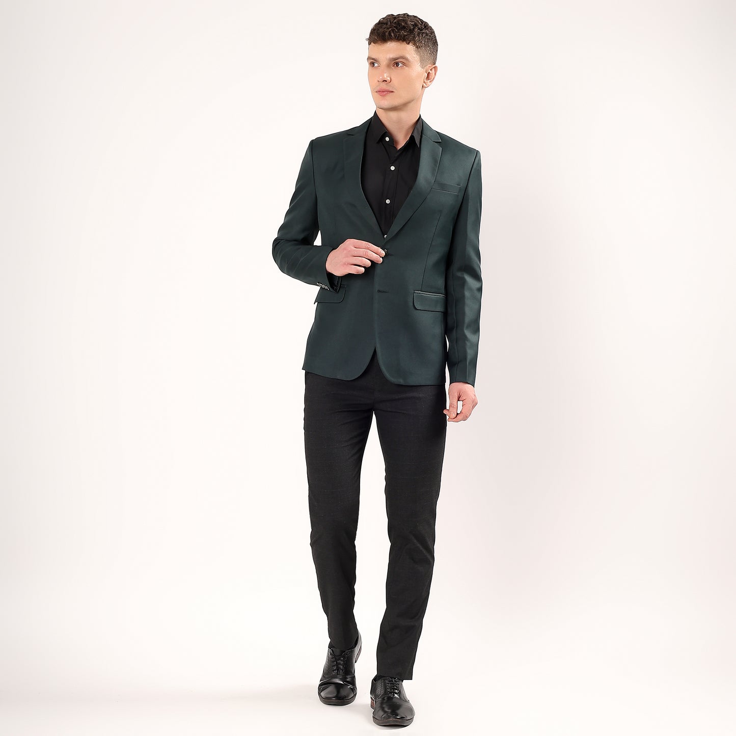 Model wearing Darelooks deep green blazer size 40 modern fit designed for versatile styling