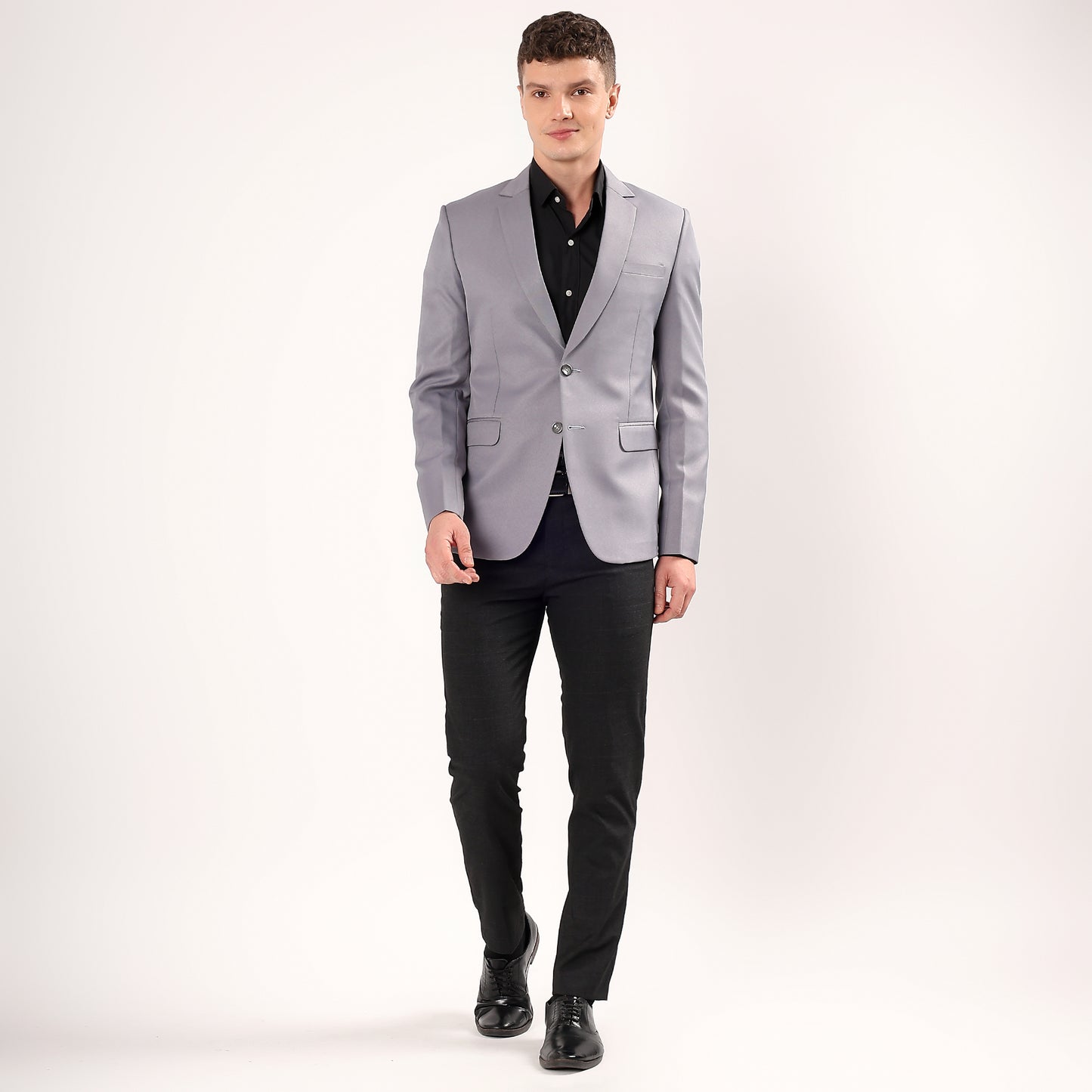 Folded Darelooks Spanish grey blazer elegant structure in a refined neutral shade