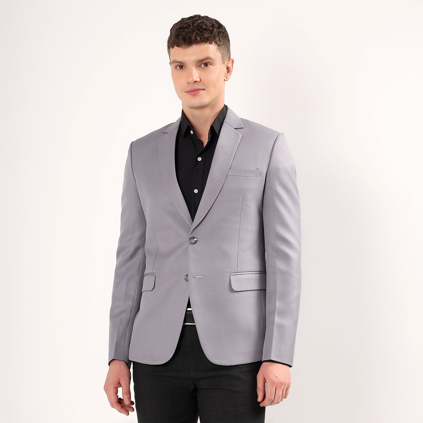 Model wearing Darelooks Spanish grey blazer tailored for a refined structured silhouette