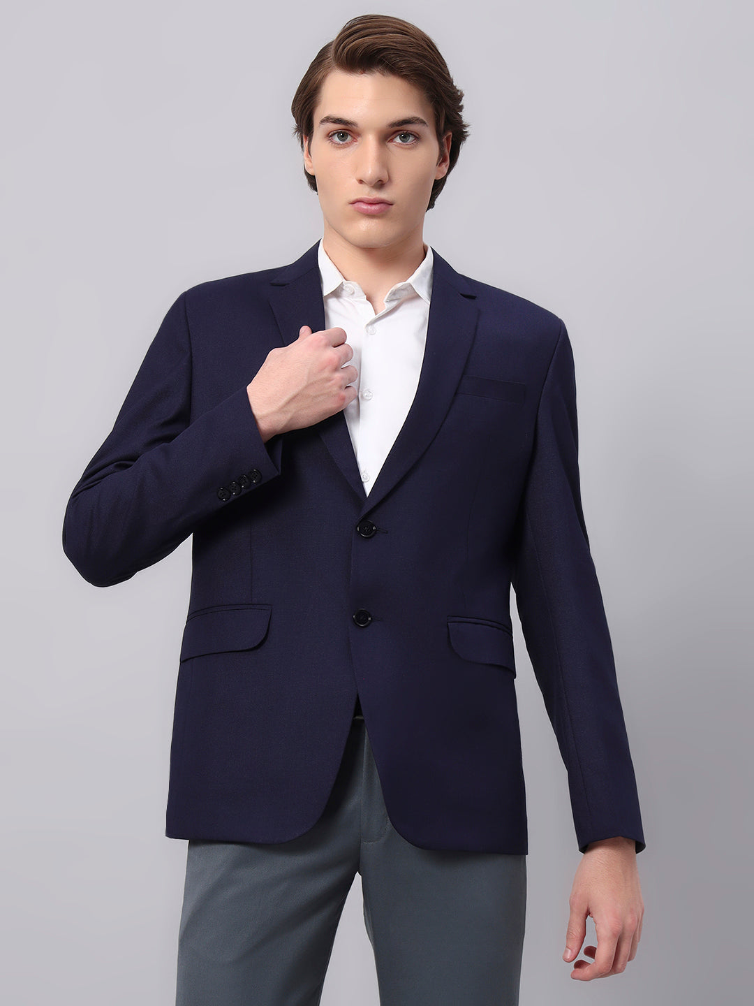 Men wearing navy blue viscose blazer in classic formal style