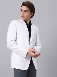 Premium finishing and stitching on white men’s blazer
