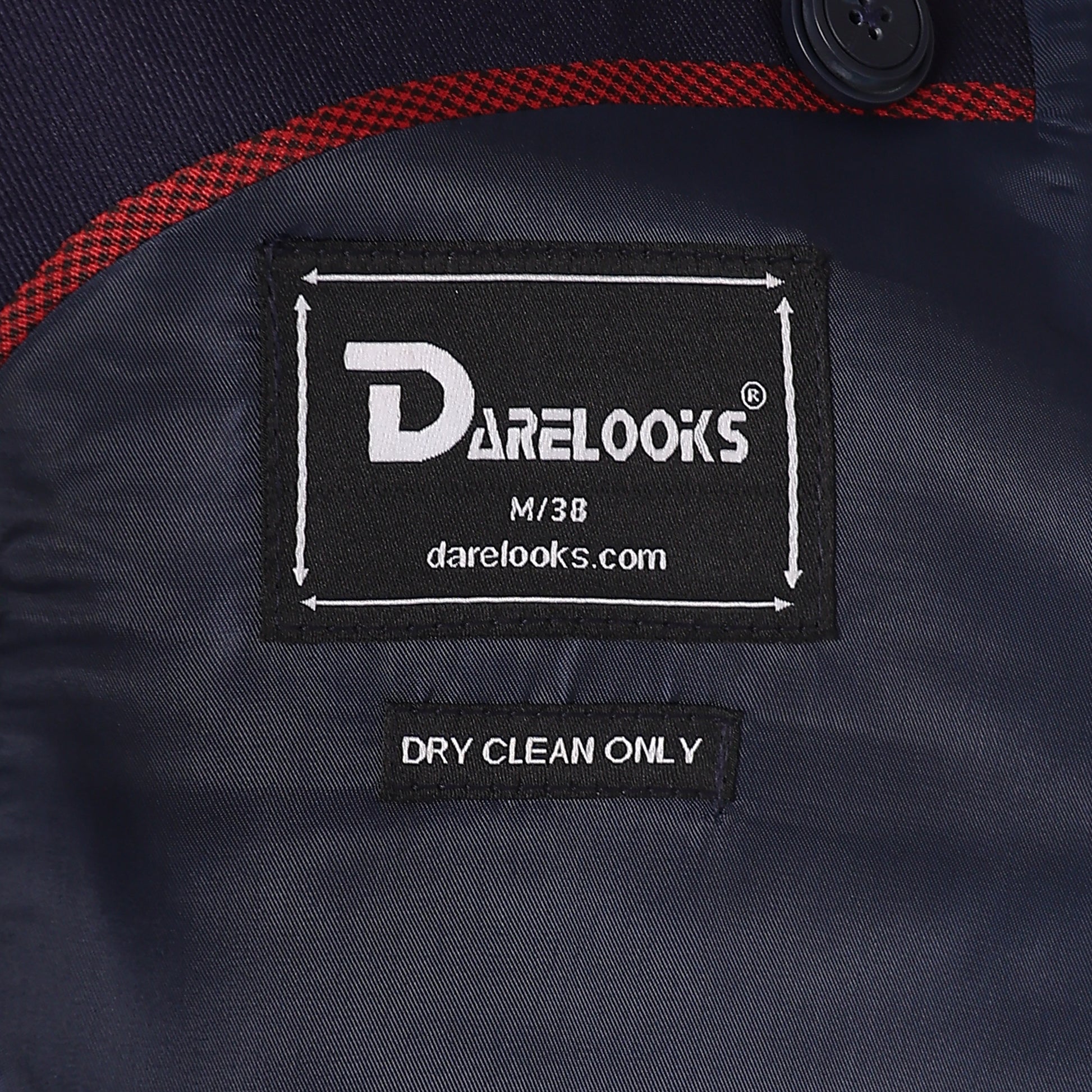 Darelooks blazer on model  modern fit in navy blue perfect for casual dinners parties and business events